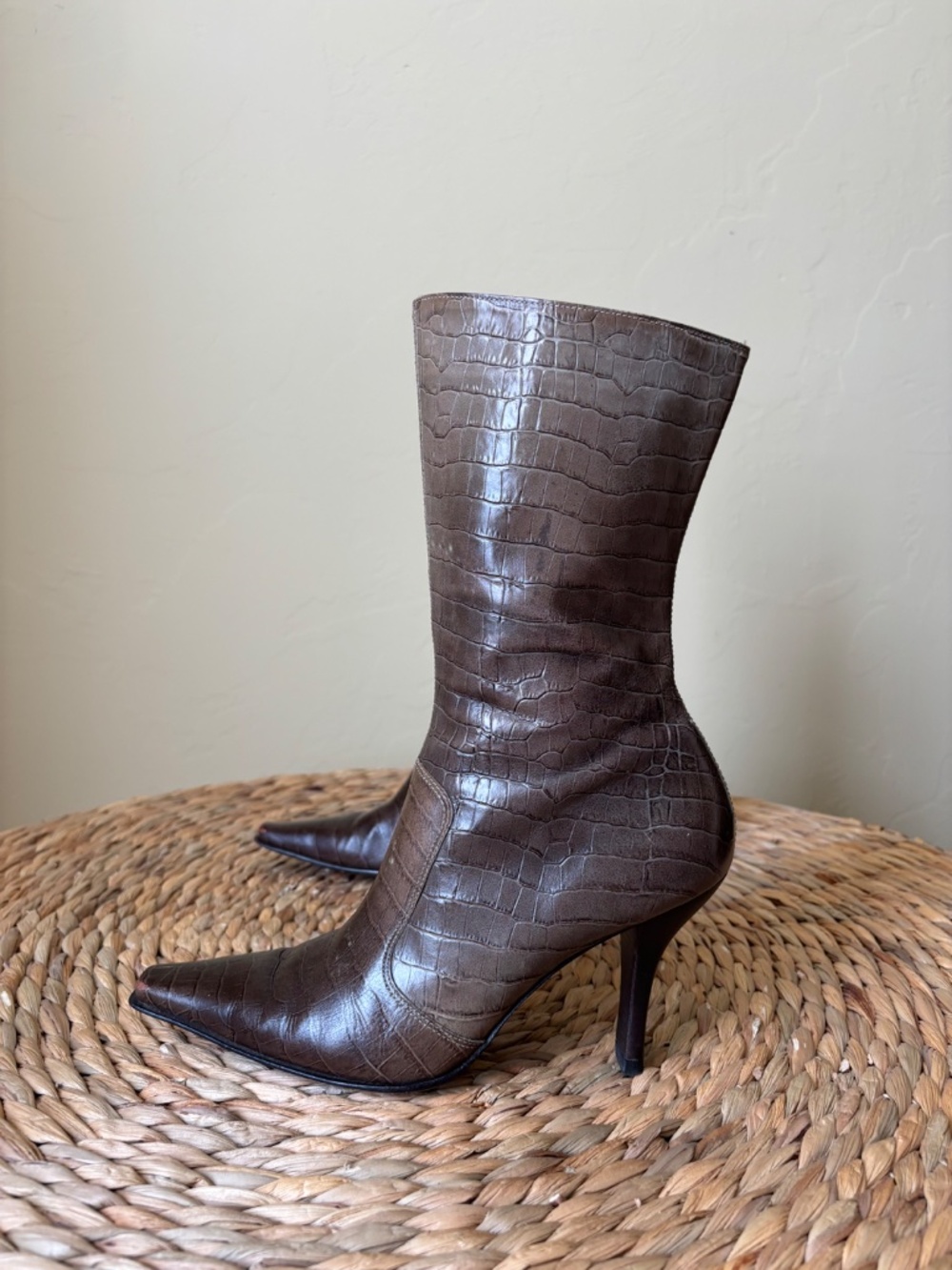 KENNETH COLE New York Leather Croc Embossed Mid-Calf Heeled Boots VERO CUOIO - Picture 9 of 14